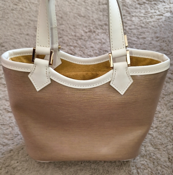 Louis Vuitton Tan Epi Plage Tote - Picture 2 of 12